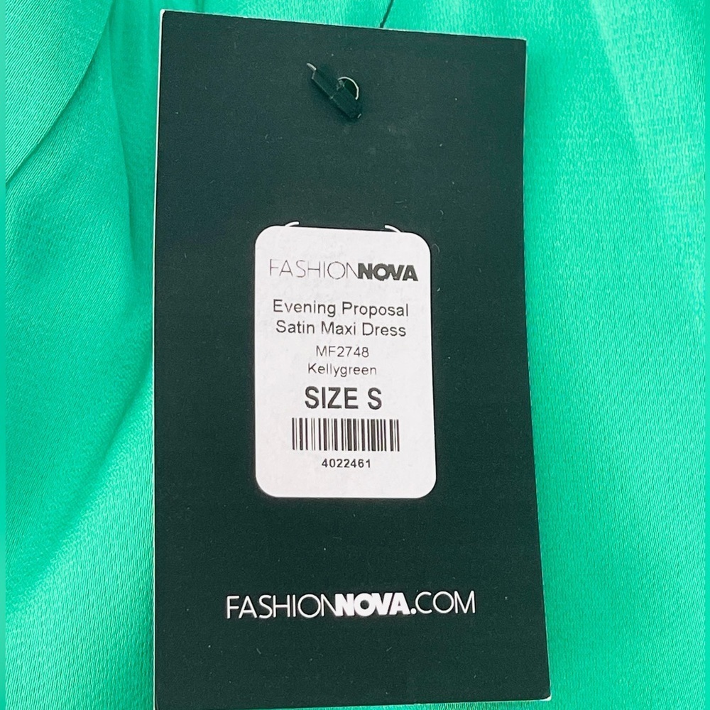FASHION NOVA Evening Proposal Satin Maxi Green Dress - Picture 10 of 10